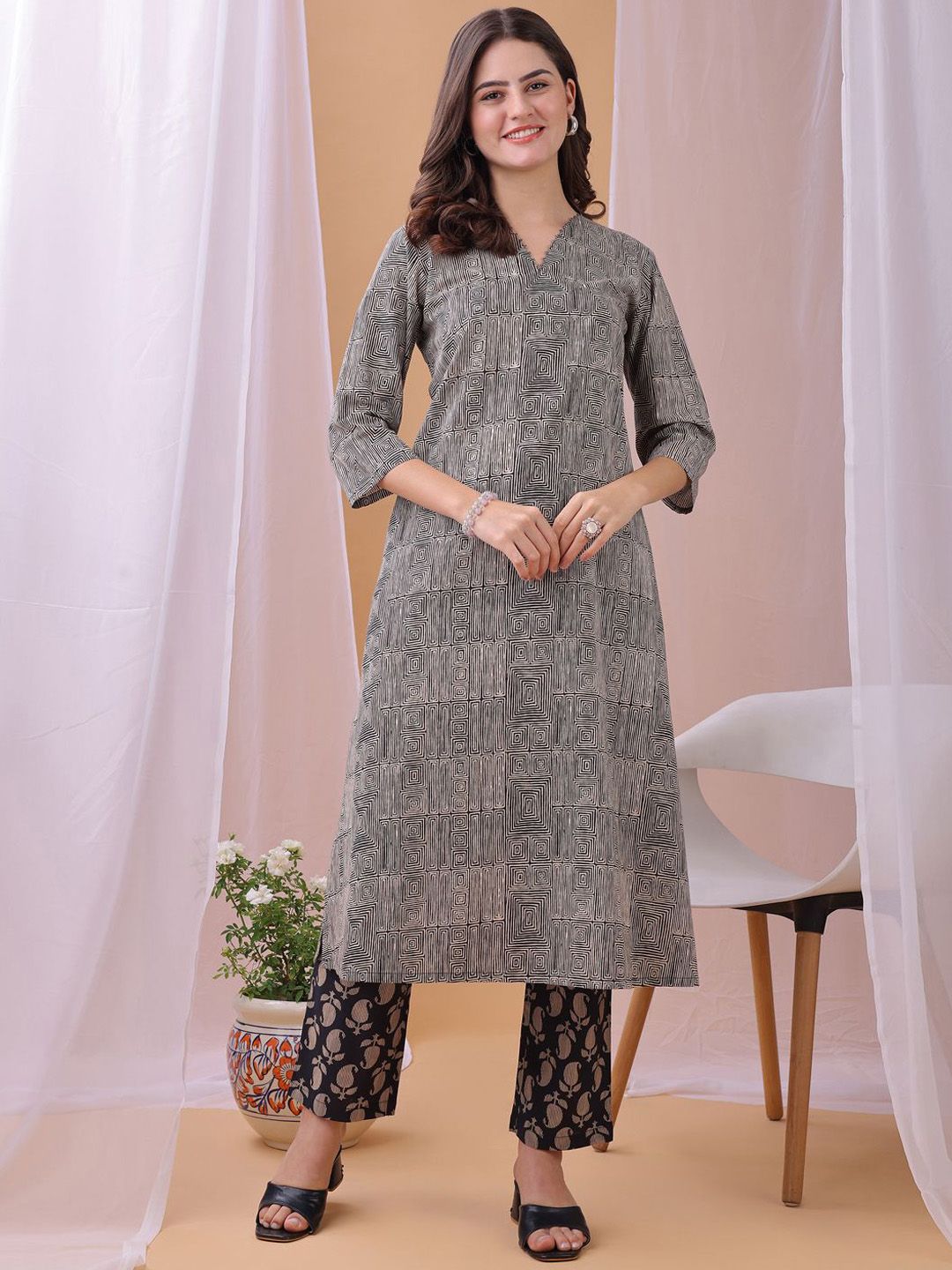 KALINI Women Printed Regular Pure Cotton Kurta with Trousers