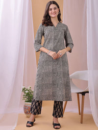 KALINI Women Printed Regular Pure Cotton Kurta with Trousers