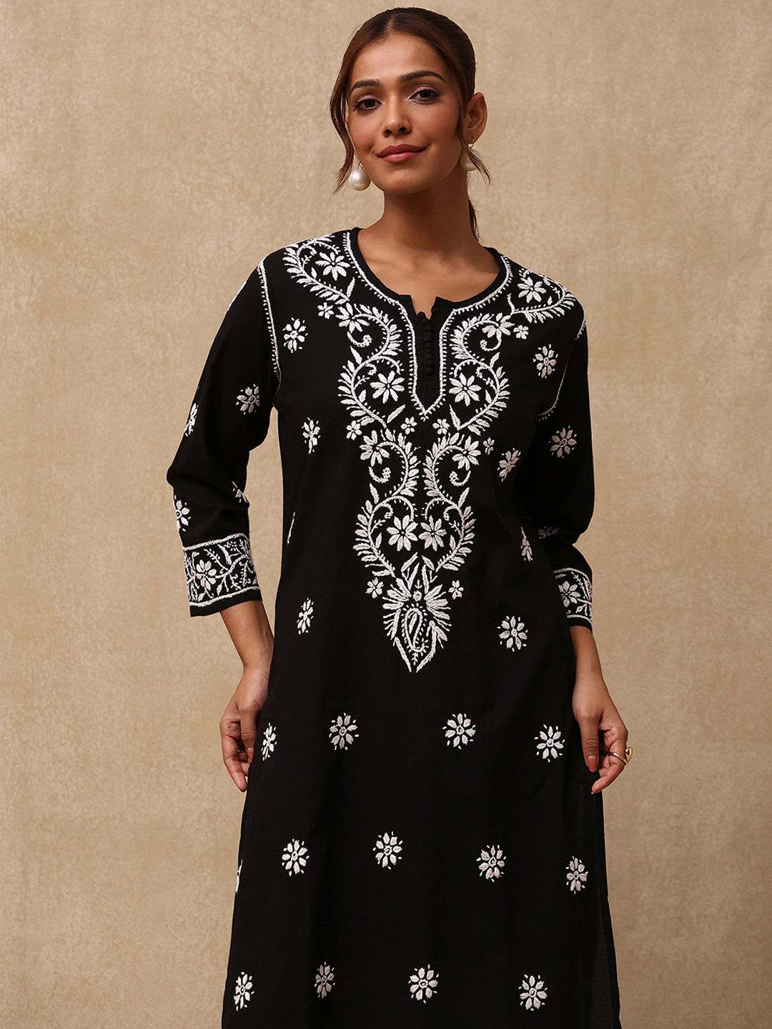 House of Chikankari Women Black Cotton Chikankari Embroidered Kurta Set