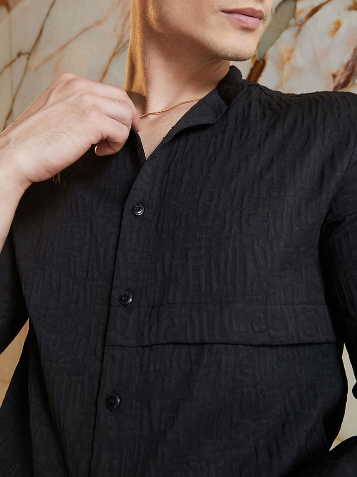 Campus Sutra Men Classic Fit Spread Collar Textured Casual Shirt