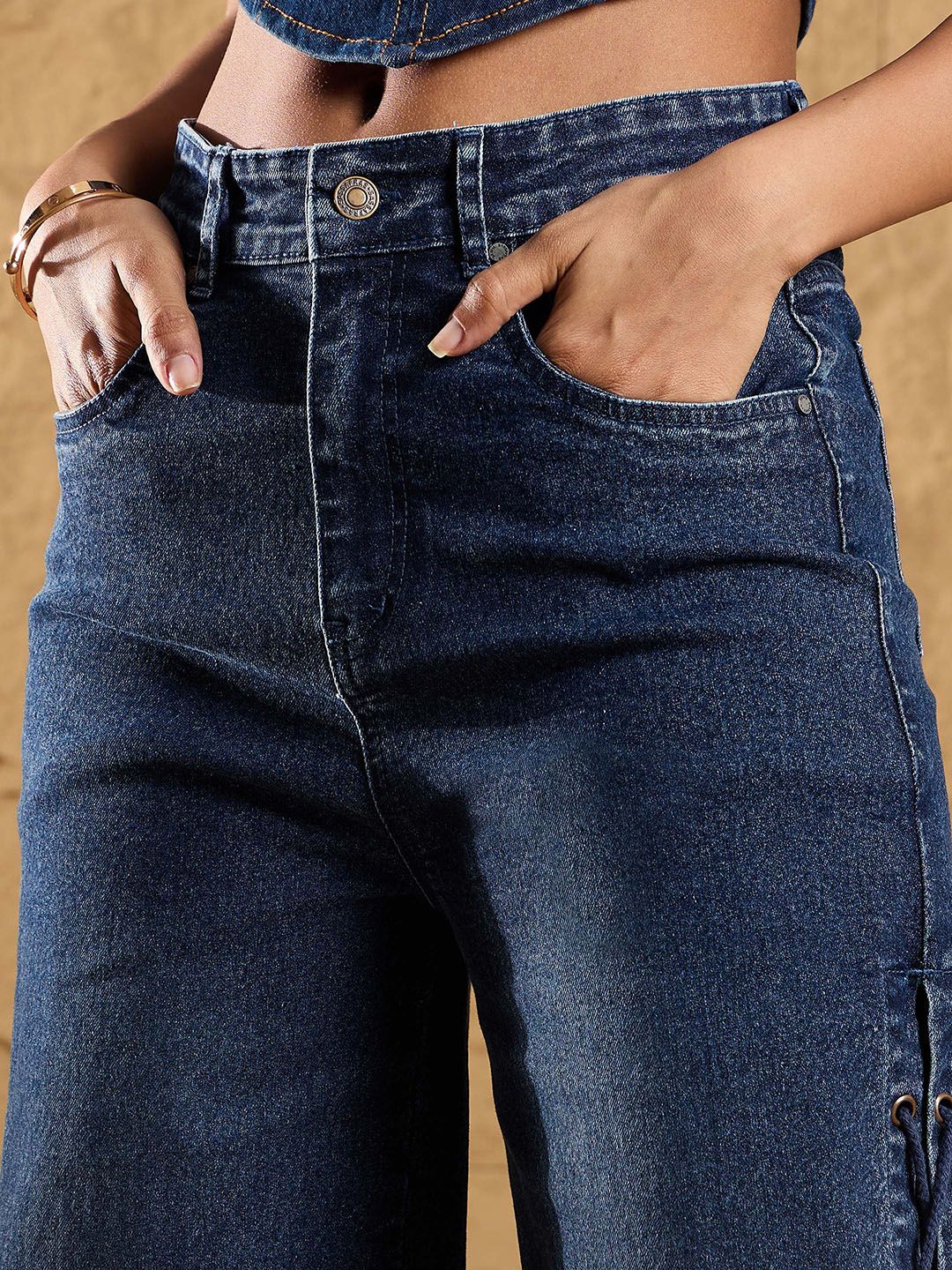 SASSAFRAS Women Straight Fit High-Rise Low Distress Stretchable Jeans