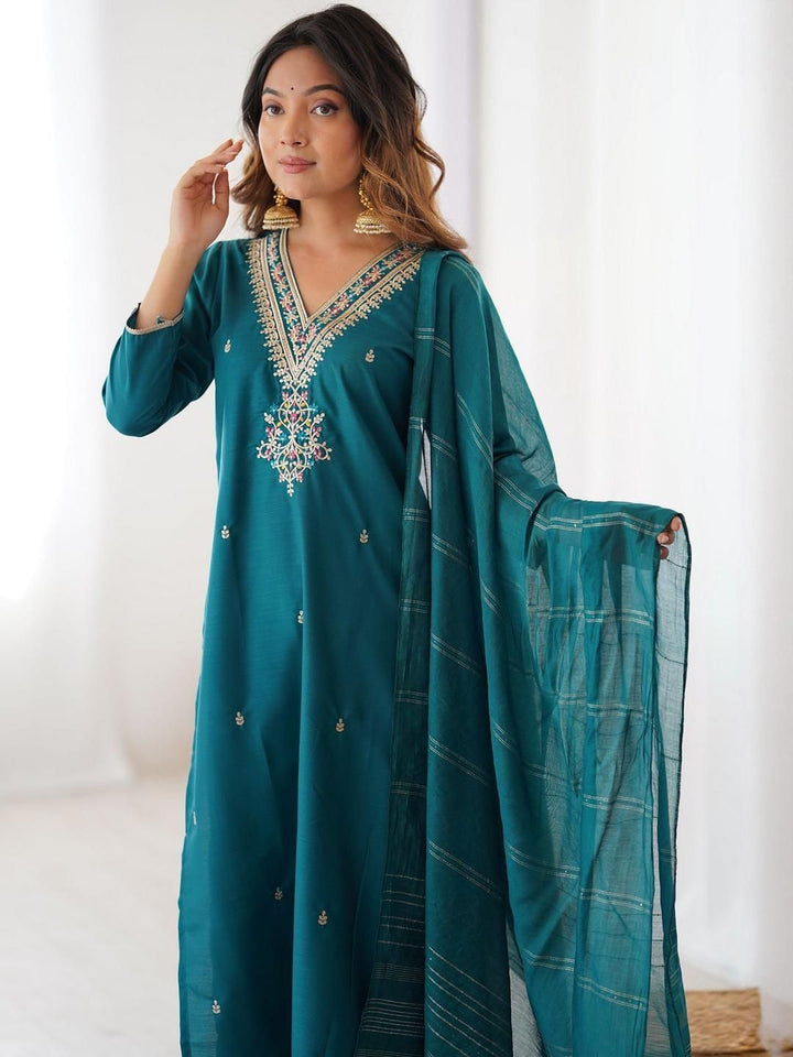 KALINI Women Floral Embroidered Regular Thread Work Kurta with Trousers & With Dupatta