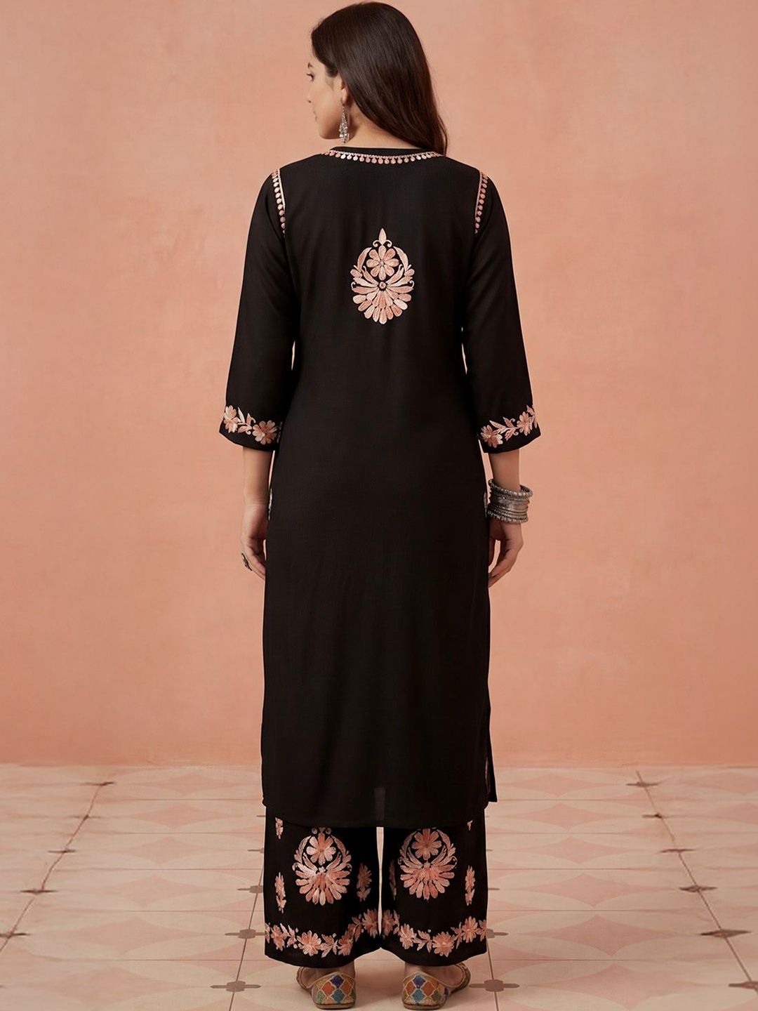 Rumah Chikankari Kurta Chikankari Biasa Wanita dengan Seluar