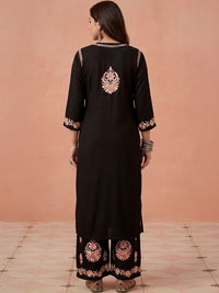 Rumah Chikankari Kurta Chikankari Biasa Wanita dengan Seluar