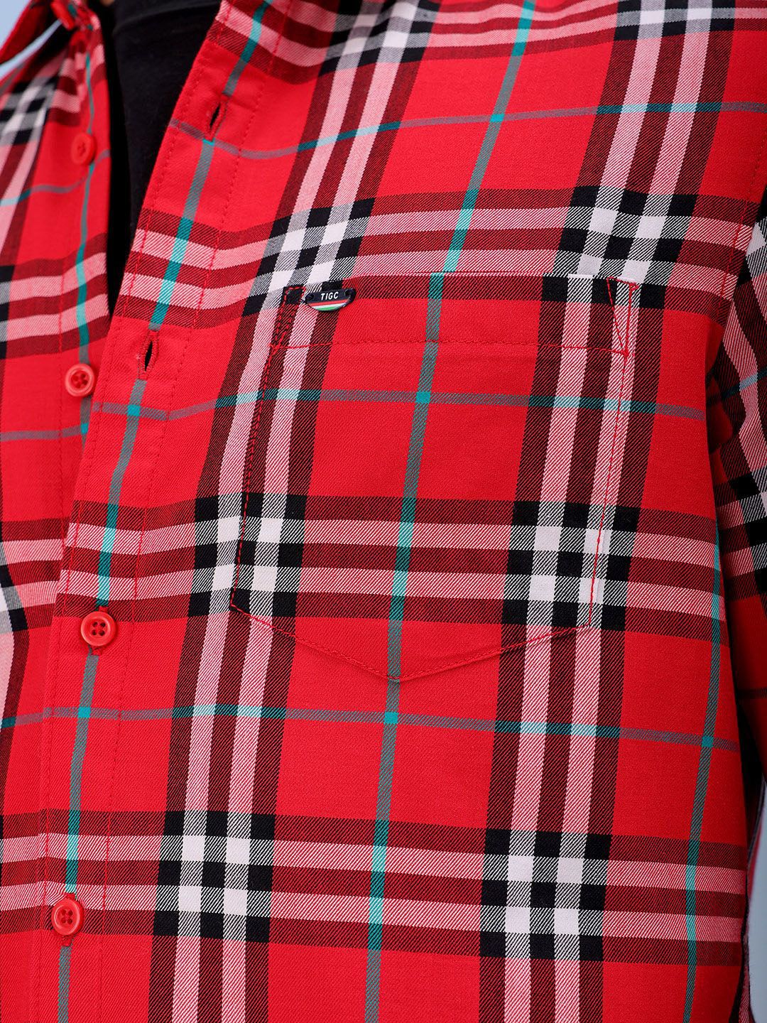 The Indian Garage Co Men Spread Collar Checked Cotton Slim Fit Casual Shirt