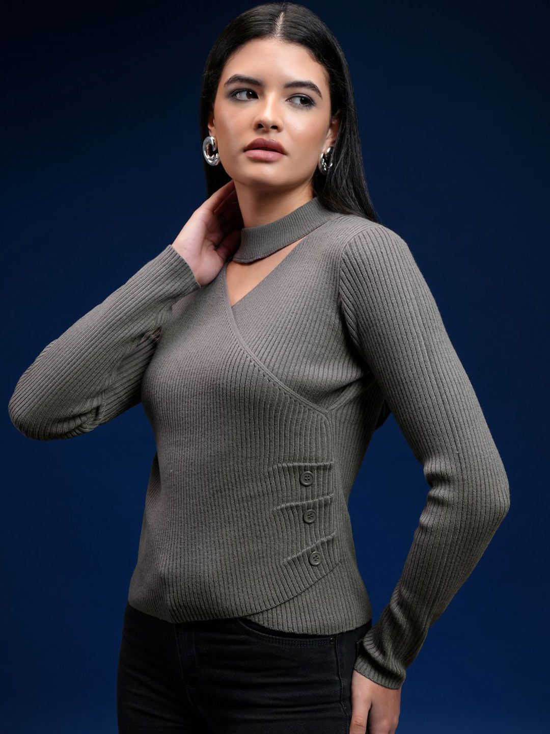 Tokyo Talkies Women V-Neck Long Sleeves Pullover