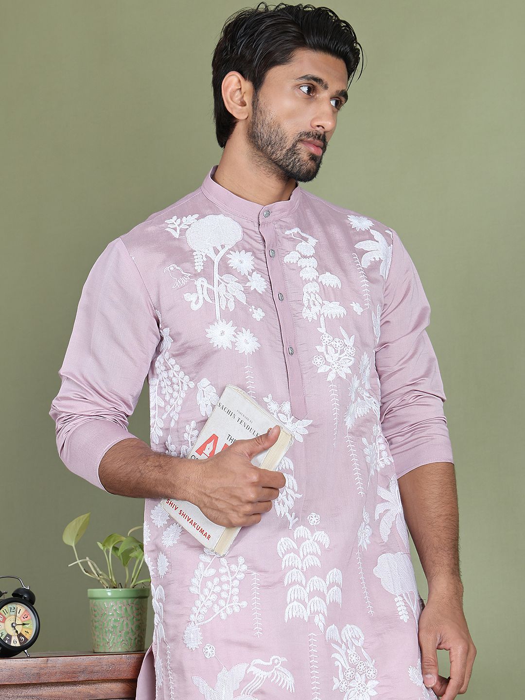Jompers Floral Embroidered Mandarin Collar Chikankari Kurta