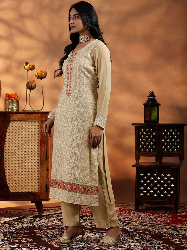 Libas Women Floral Embroidered Regular Thread Work Kurta with Trousers & With Dupatta
