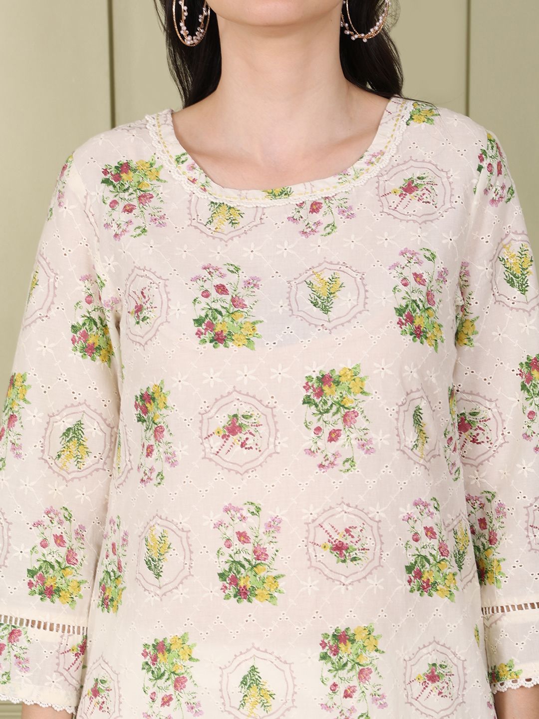 W Women Floral Embroidered Cold-Shoulder Sleeves Mirror Work Kurta