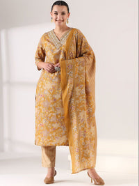 Mamicha Women Floral Printed Regular Thread Work Kurta with Trousers & With Dupatta