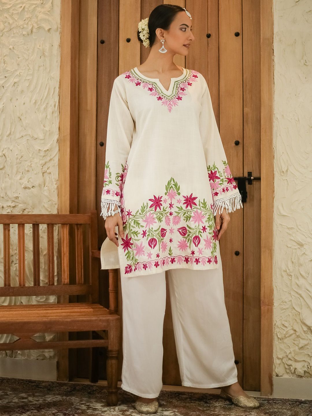 HOUSE OF KARI Falak Kashmiri Embroidered Flared Sleeves Thread Work Cotton Straight Kurta