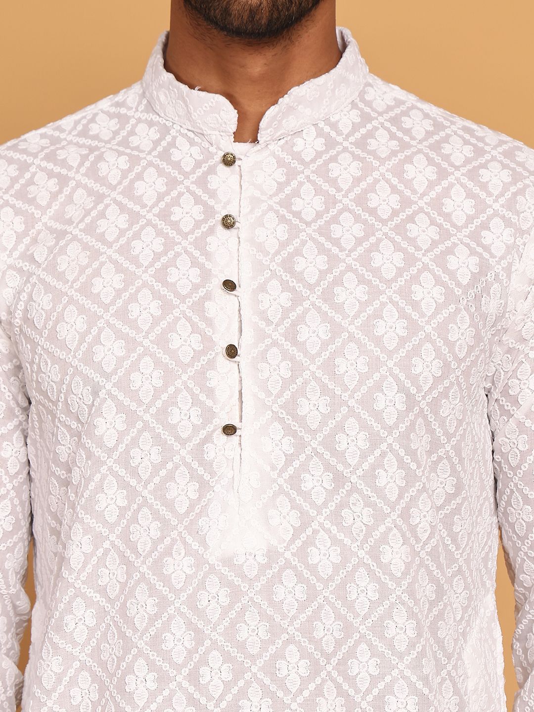 Jompers Floral Embroidered Mandarin Collar Chikankari Pure Cotton Kurta With Pyjama