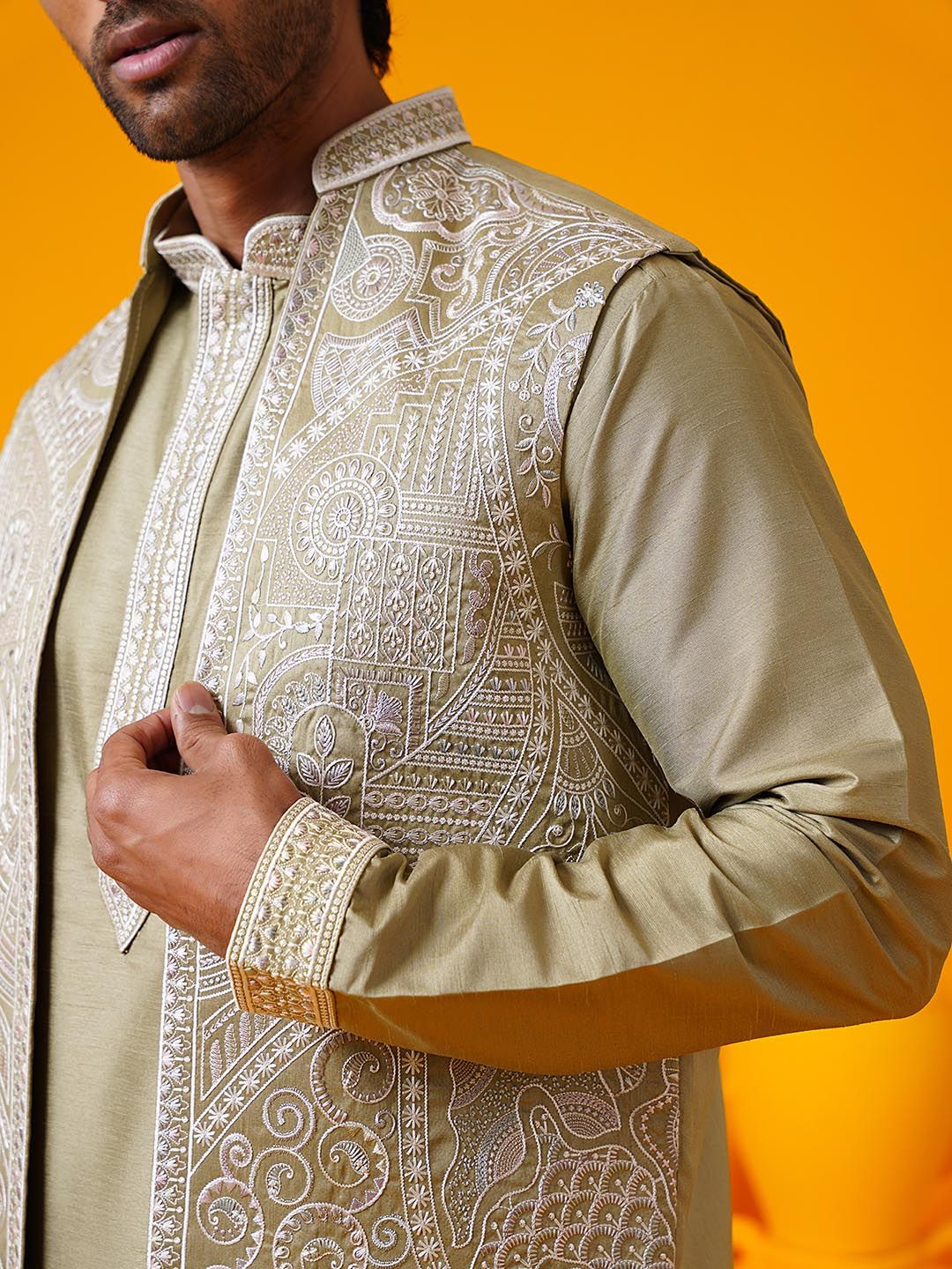 SOJANYA LUXE Ethnic Motifs Embroidered Mandarin Collar Straight Kurta & Trouser & Jacket