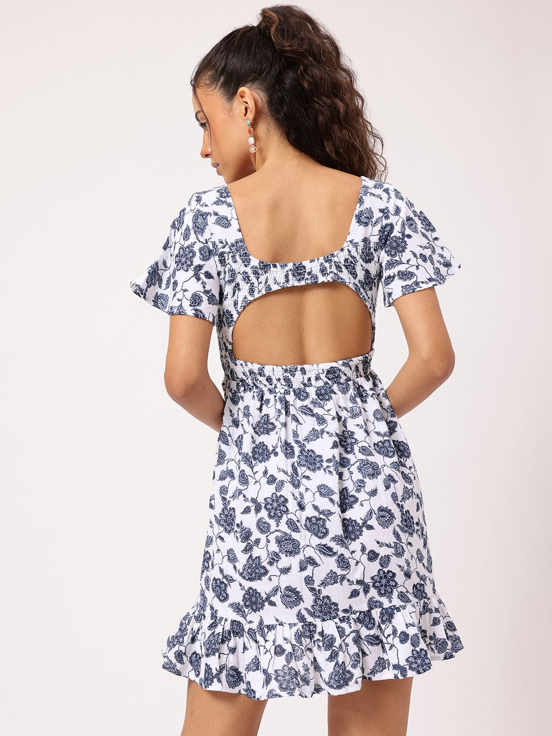 DressBerry Fun & Fabulous Floral Printed Back Cut-Out Smocked Flutter Sleeve Mini Dress
