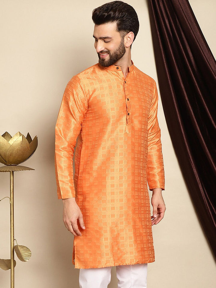 Anouk Woven Design Jacquard Silk Cotton Kurta Lurus