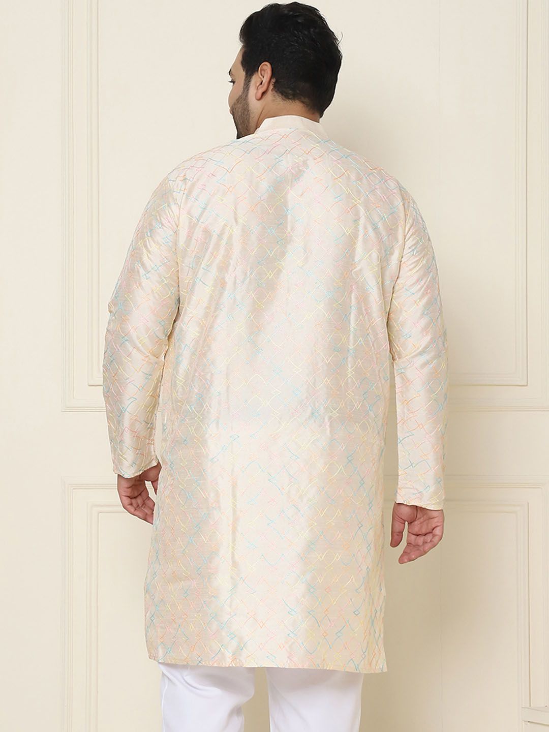 SOJANYA PLUS Geometric Embroidered Regular Straight Kurta