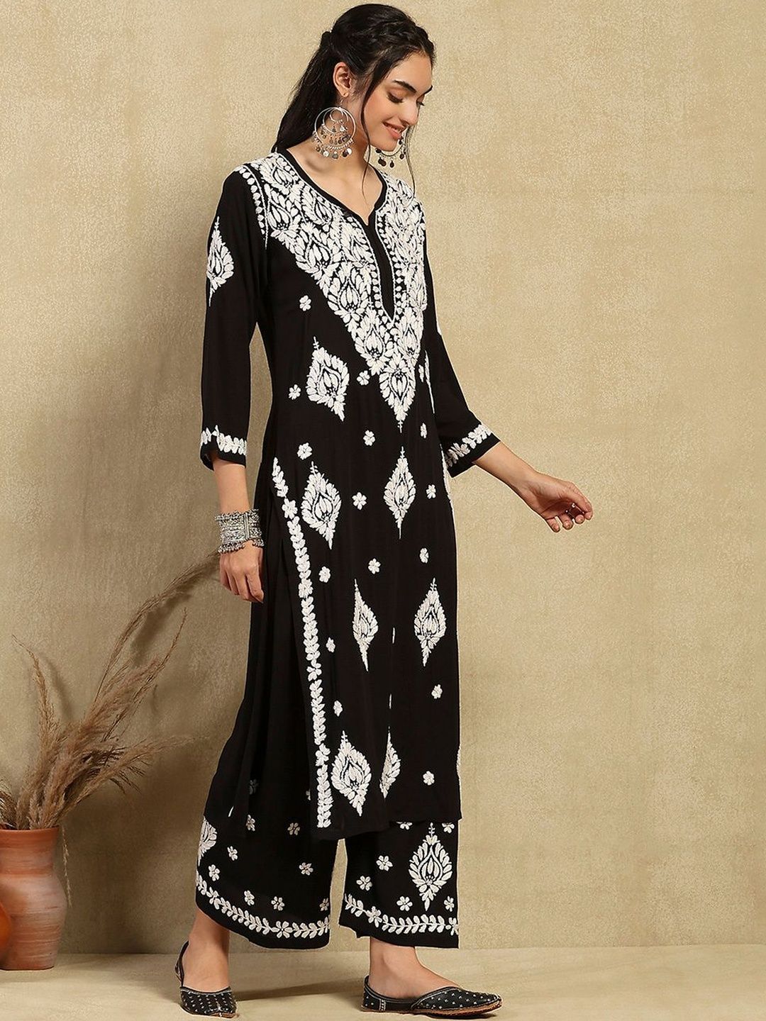 Set Seluar Kurta Motif Etnik Bersulam House of Chikankari