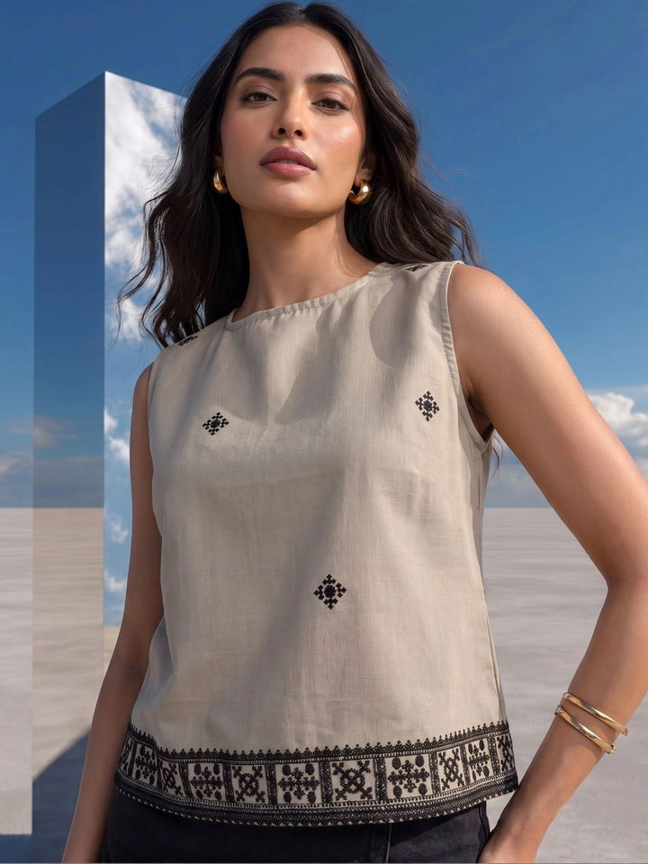 Mamicha Geometric Embroidered Top