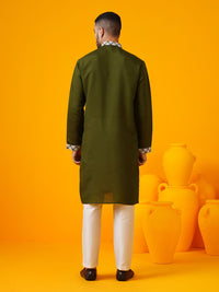 SOJANYA LUXE Floral Embroidered Mandarin Collar Straight Kurta With Trouser