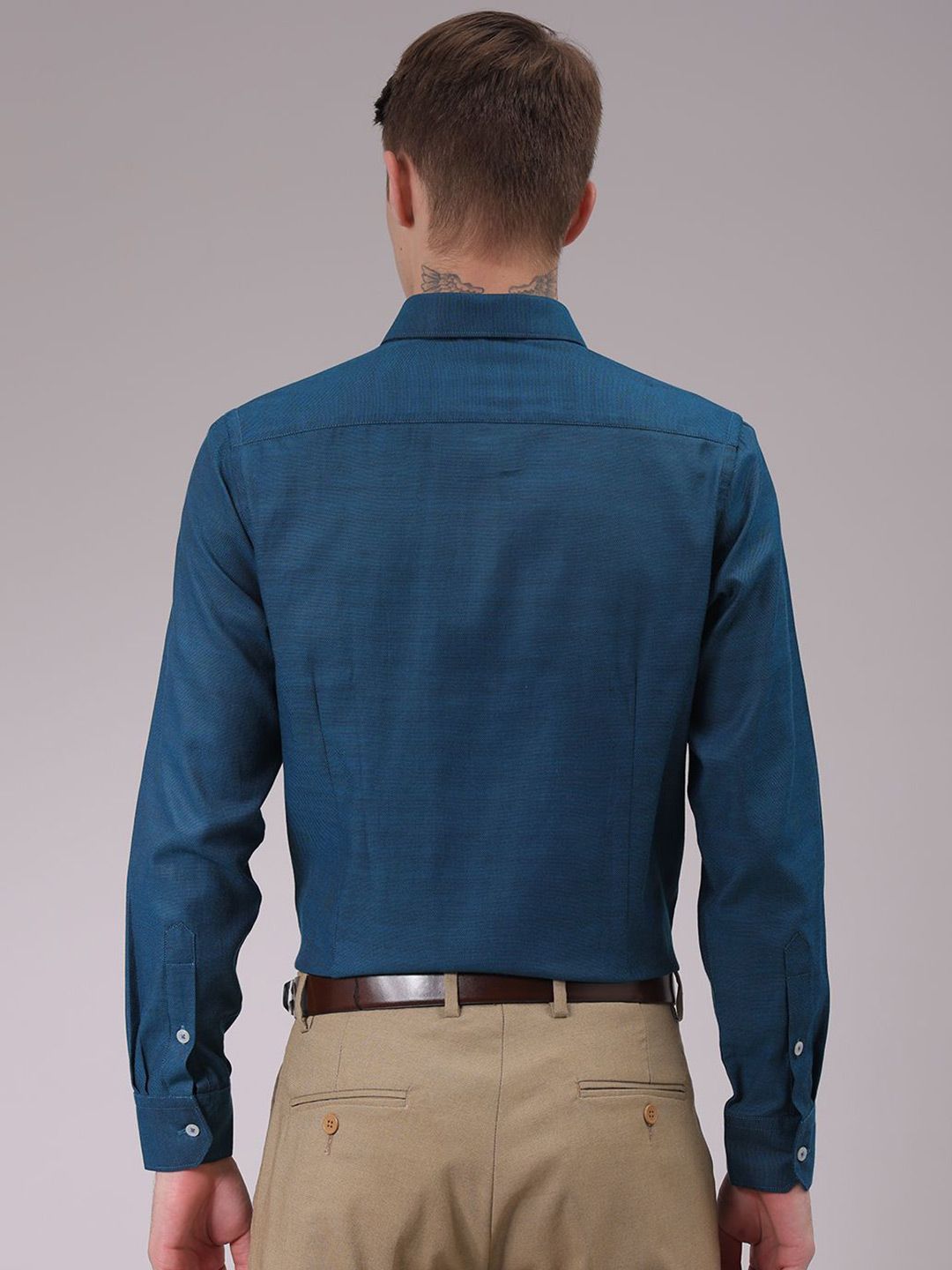 The Indian Garage Co. X Luxe Men Cutaway Collar Solid Slim Fit Formal Shirt