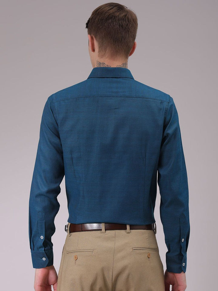 The Indian Garage Co. X Luxe Men Cutaway Collar Solid Slim Fit Formal Shirt