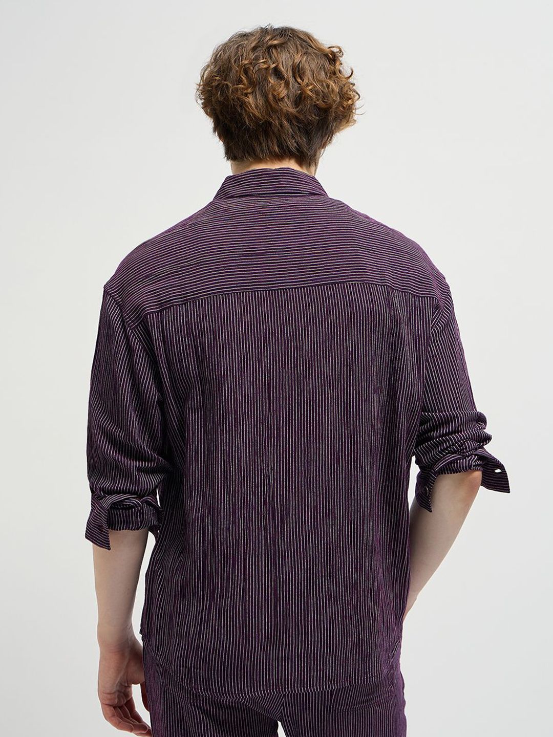 THE BEAR HOUSE Men Cutaway Collar Pinstripes Striped Casual Shirt