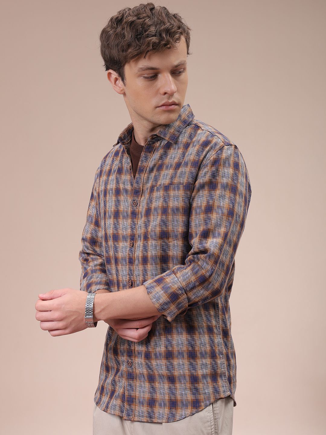 The Indian Garage Co Men Cutaway Collar Checked Cotton Slim Fit Casual Shirt