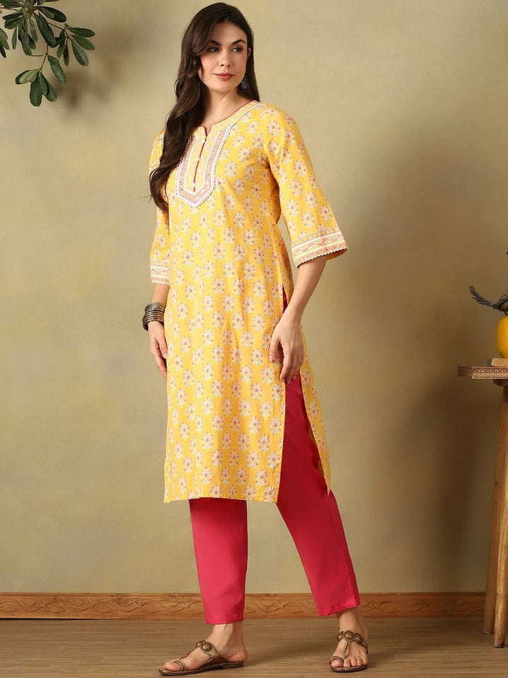 Mamicha Women Ethnic Motifs Printed Regular Thread Work Pure Cotton Kurta with Trousers & With Dupatta