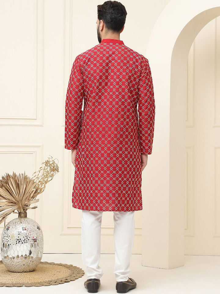 SOJANYA Geometric Embroidered Regular Thread Work Cotton Silk Kurta With Pyjama