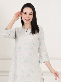 W Women Thread Work Kurta