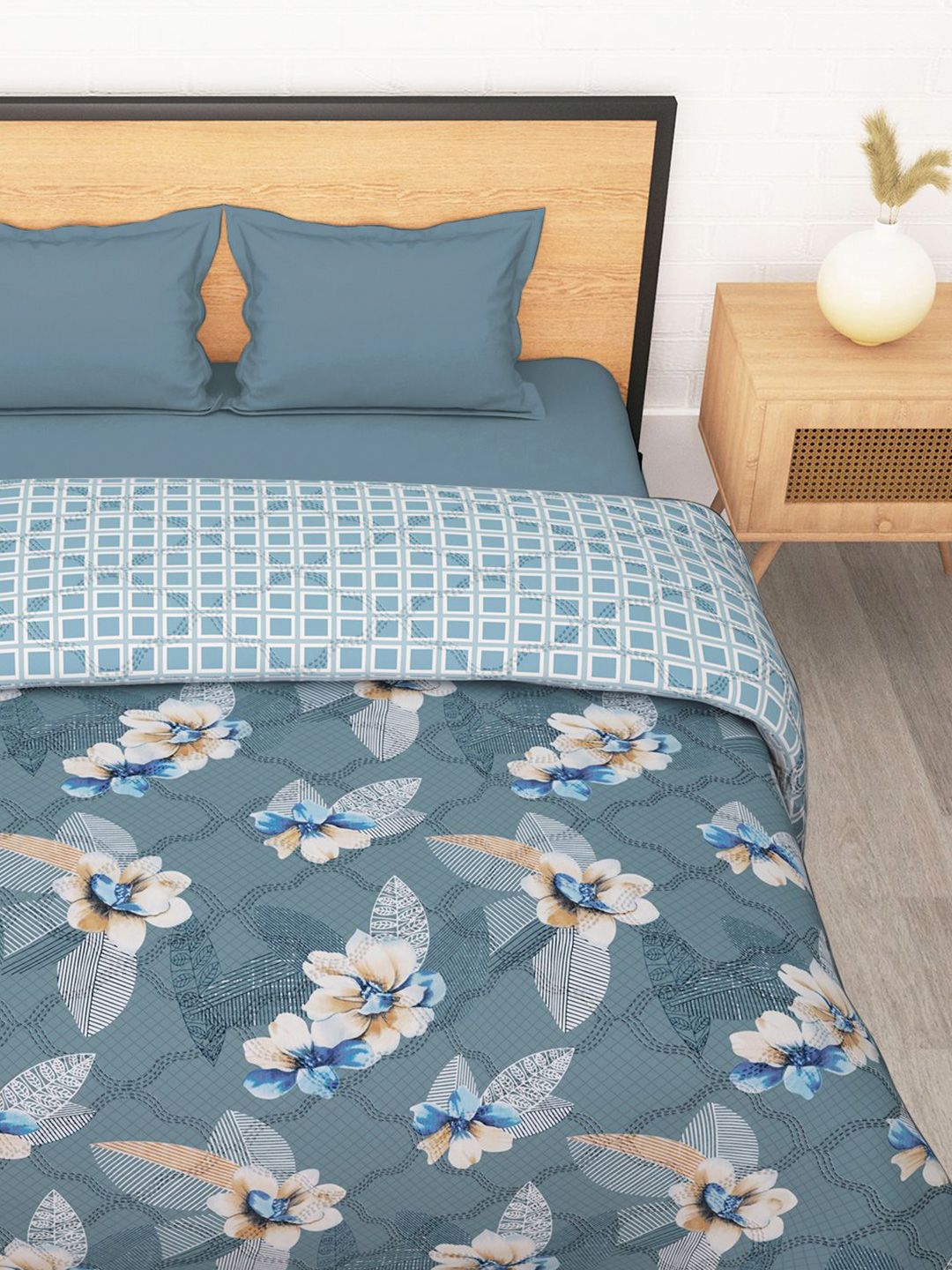 Story@home Grey & Blue Printed Reversible 120 GSM AC Room Double Bed Comforter