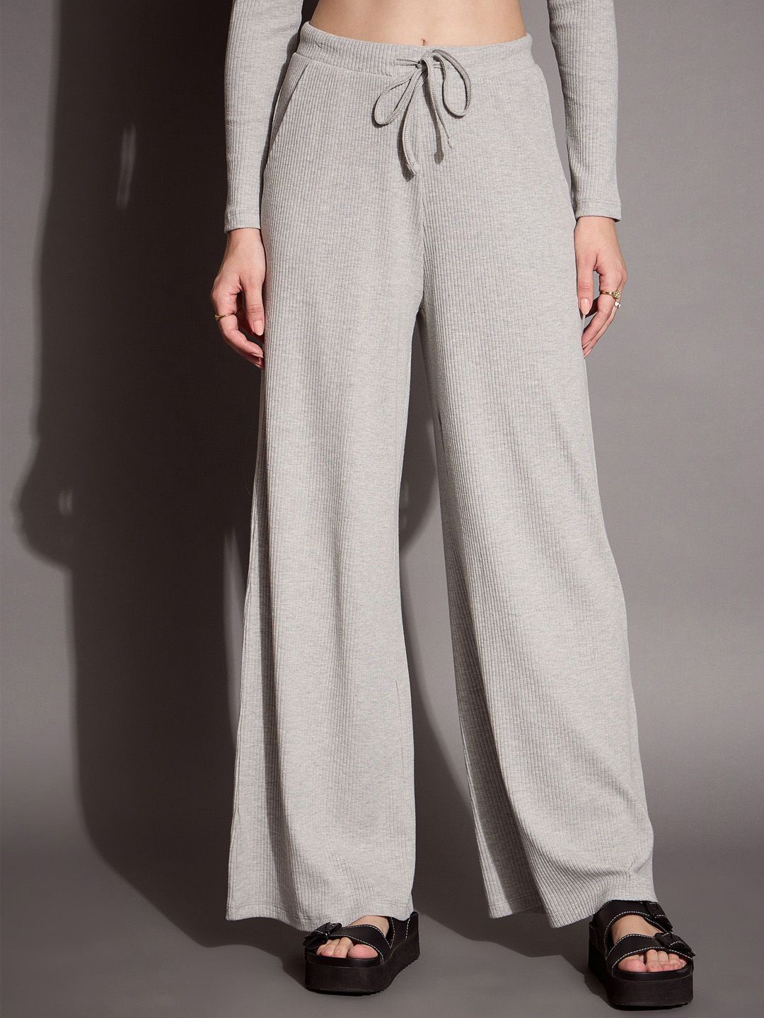 SASSAFRAS BASICS Solid Ribbed Trouser