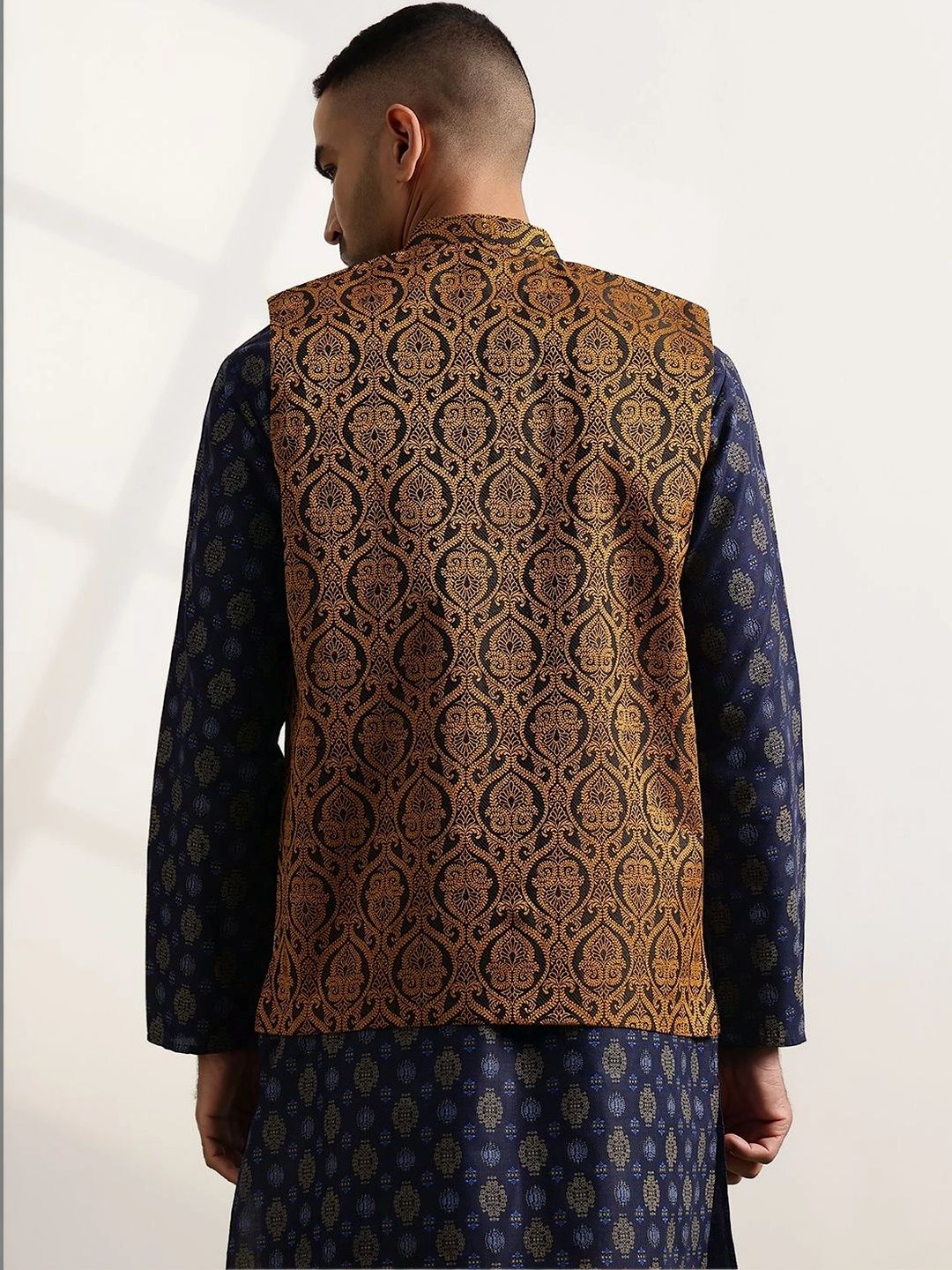 Jaket Nehru Brocade Rekaan Tenunan Anouk