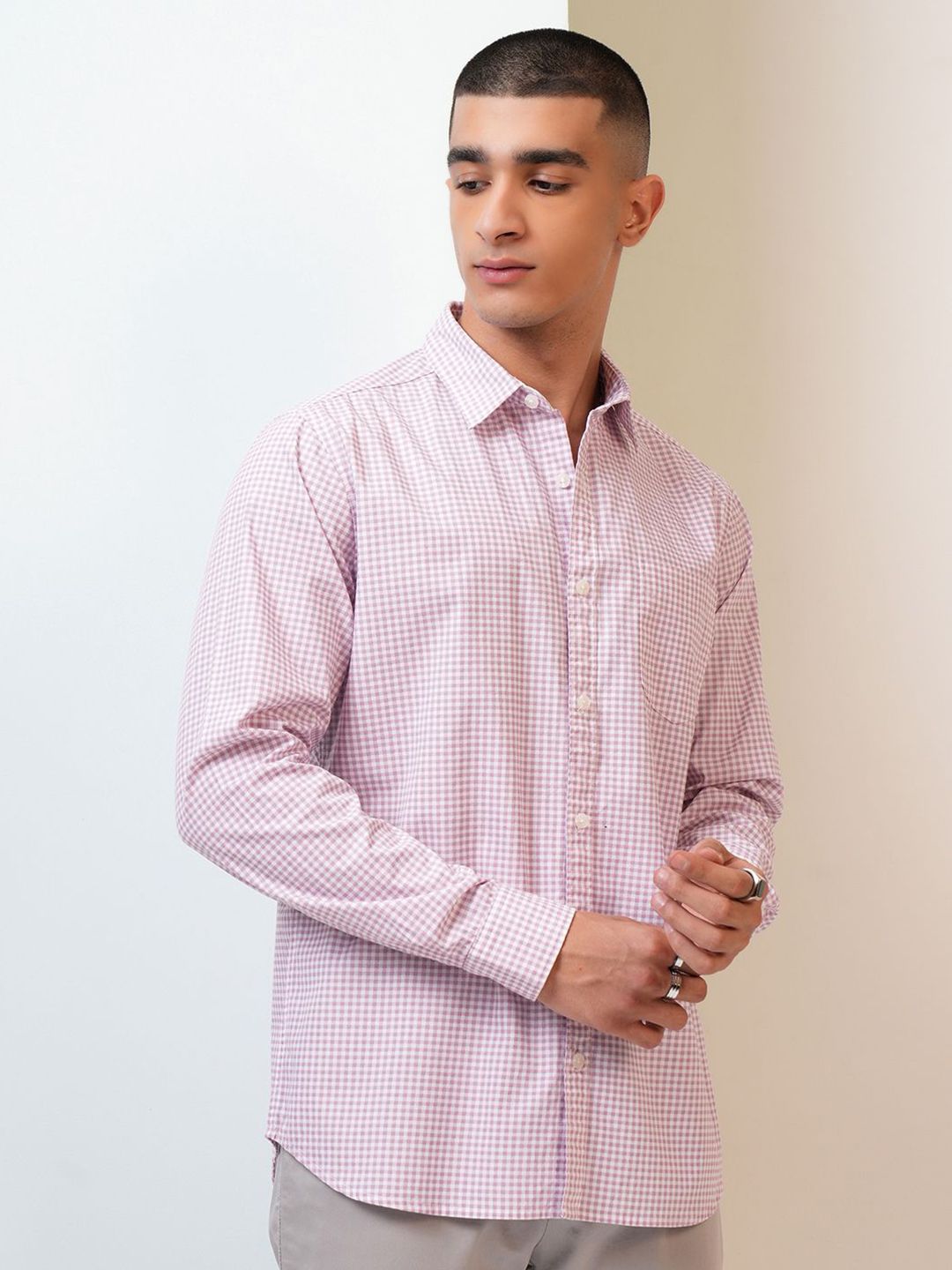 HIGHLANDER Checked Cutaway Collar Slim Fit Cotton Casual Shirt