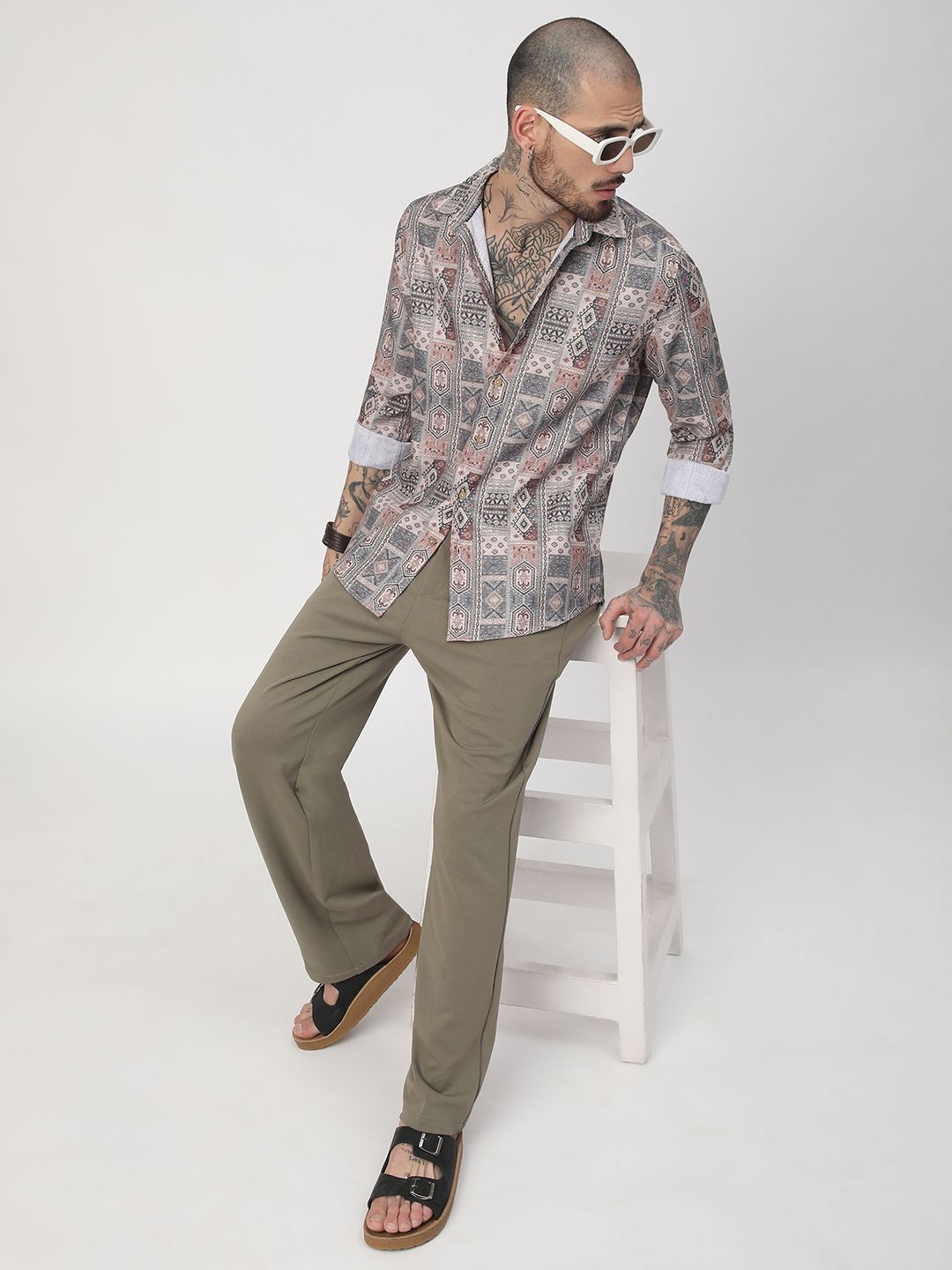 VASTRADO Men Classic Fit Spread Collar Abstract Printed Cotton Casual Shirt