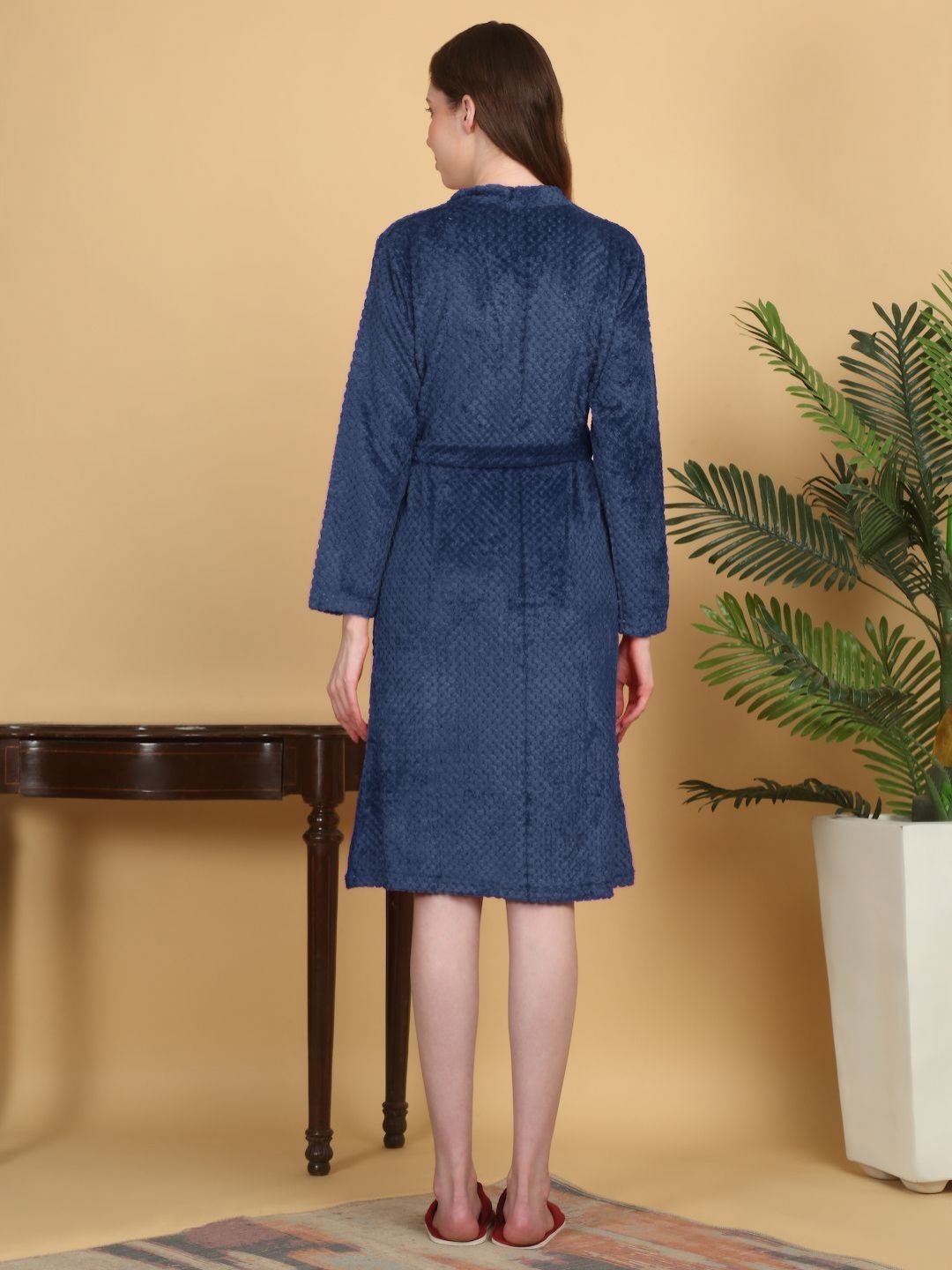 KLOTTHE Navy Blue Self Design Woollen Bath Robe With Belt