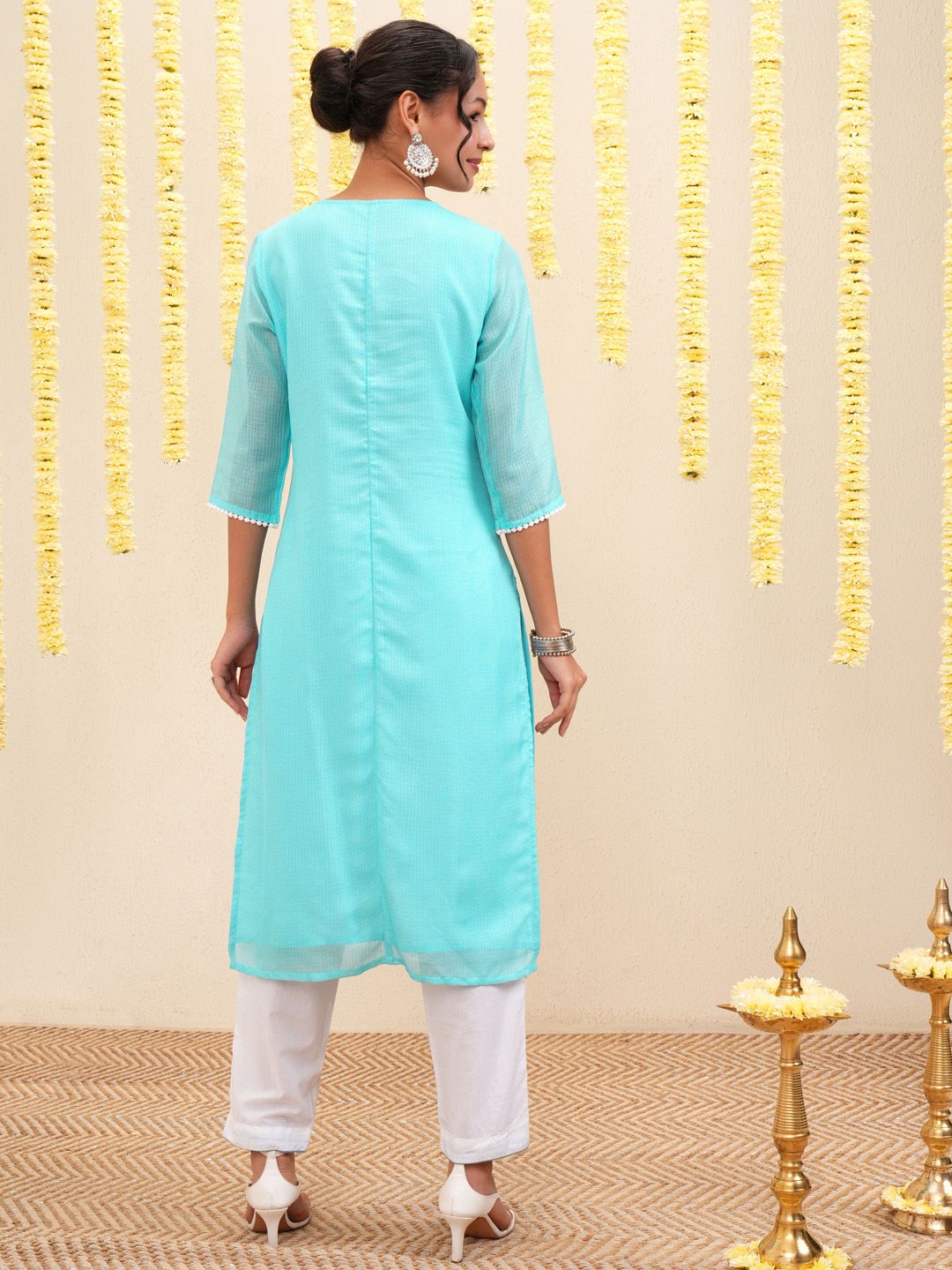 Vishudh Floral Embroidered Notch Neck Straight Kurta