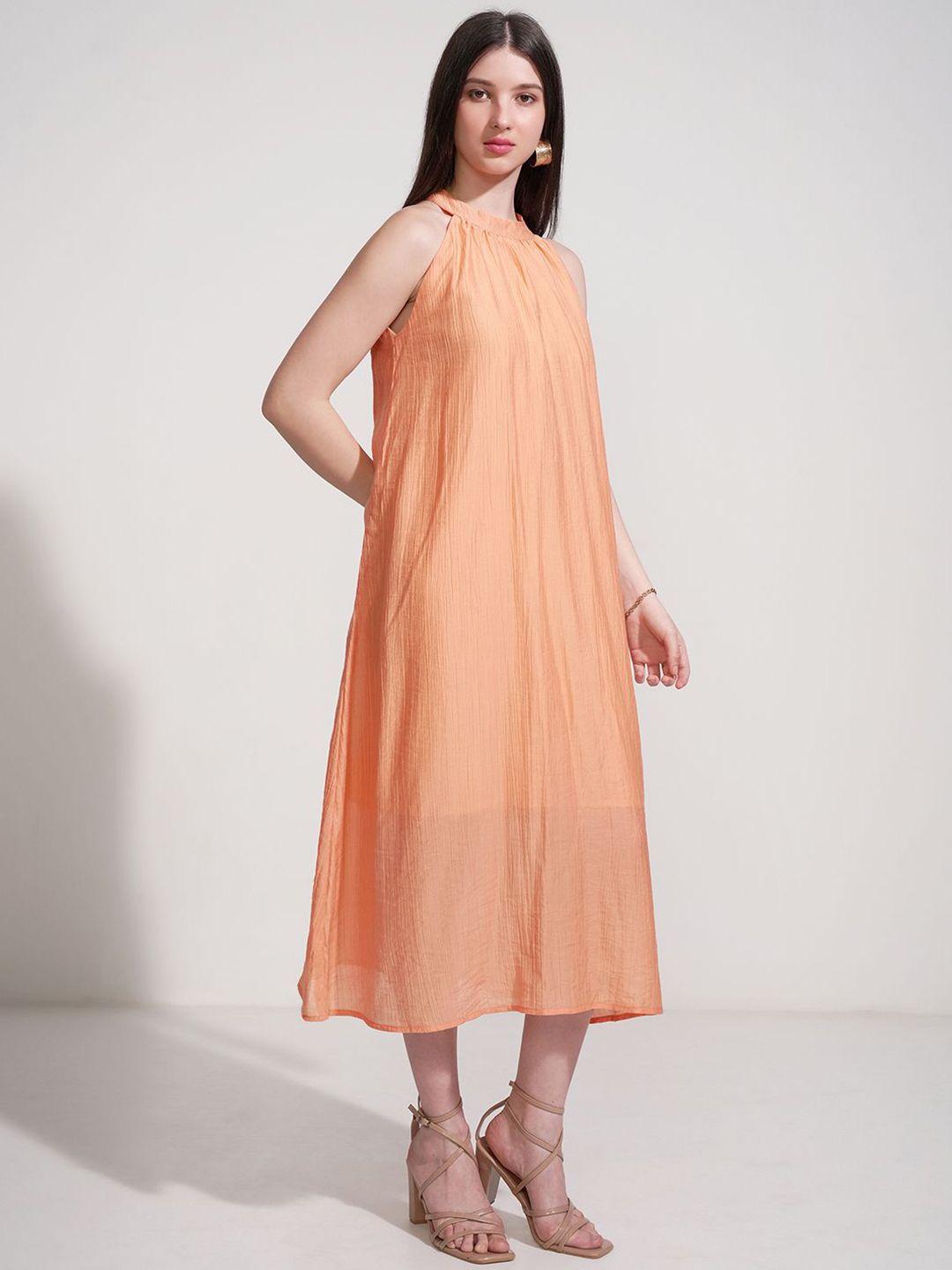 ESPYR By Tokyo Talkies Halter Neck Fit And Flare Maxi Dress