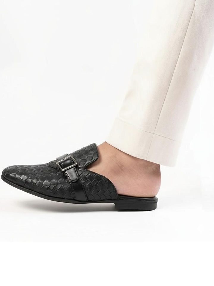 MONKSTORY Men Textured Round Toe Buckled Mules