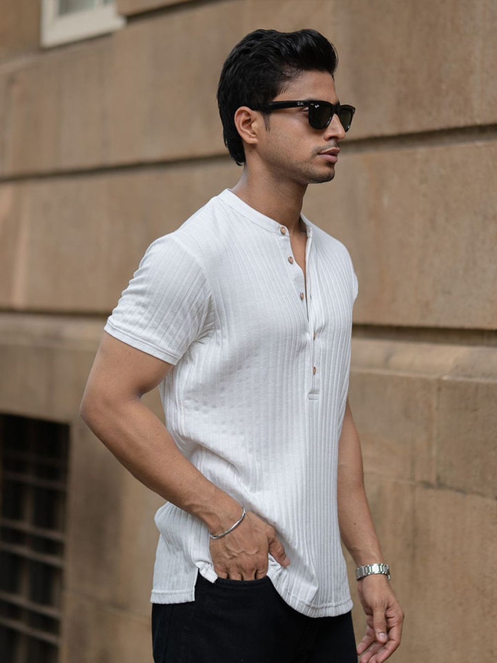 Powerlook Men White Henley Neck T-shirt