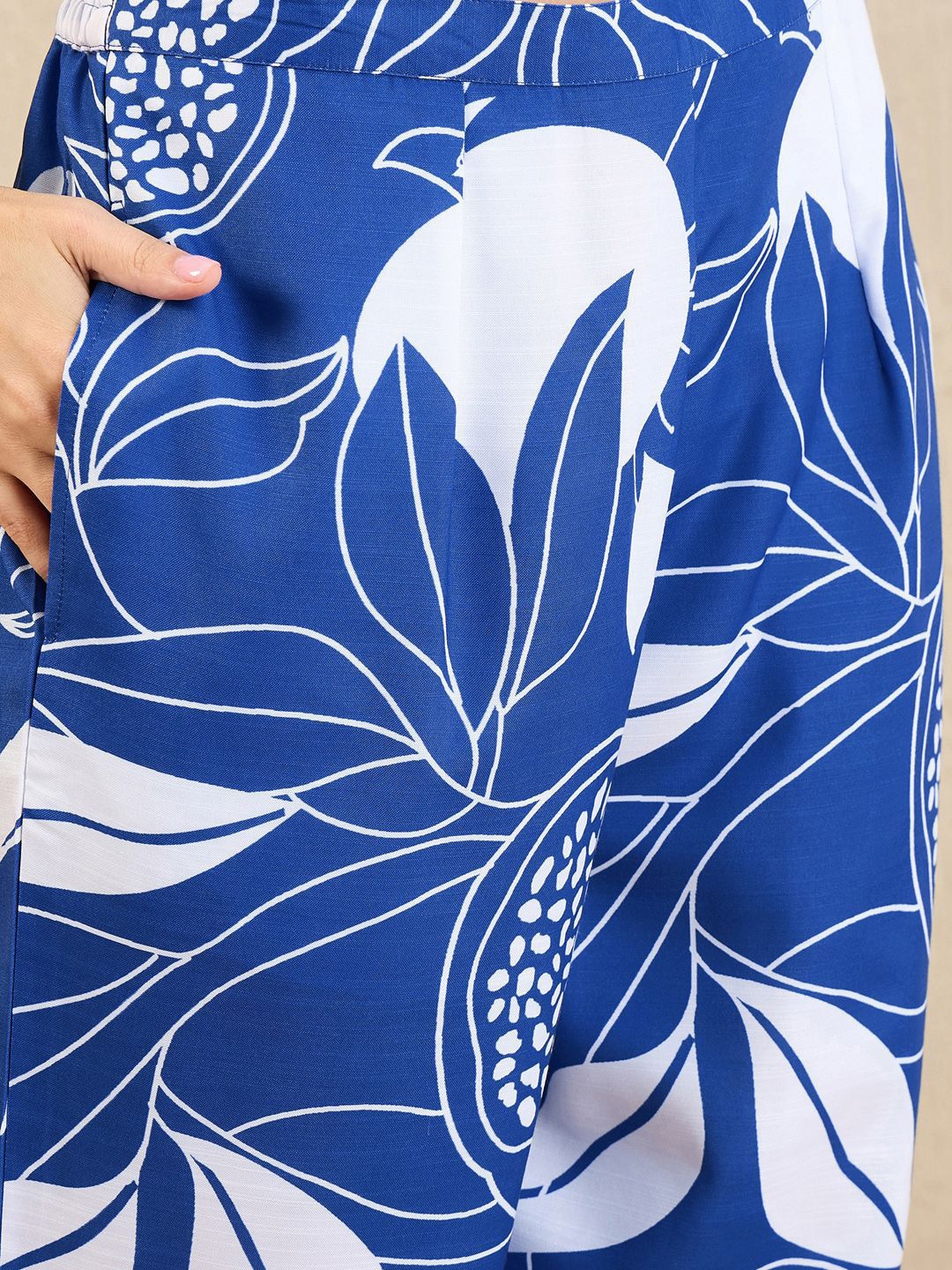Indo Era Floral Printed Notch Neck Straight Kurta With Trousers