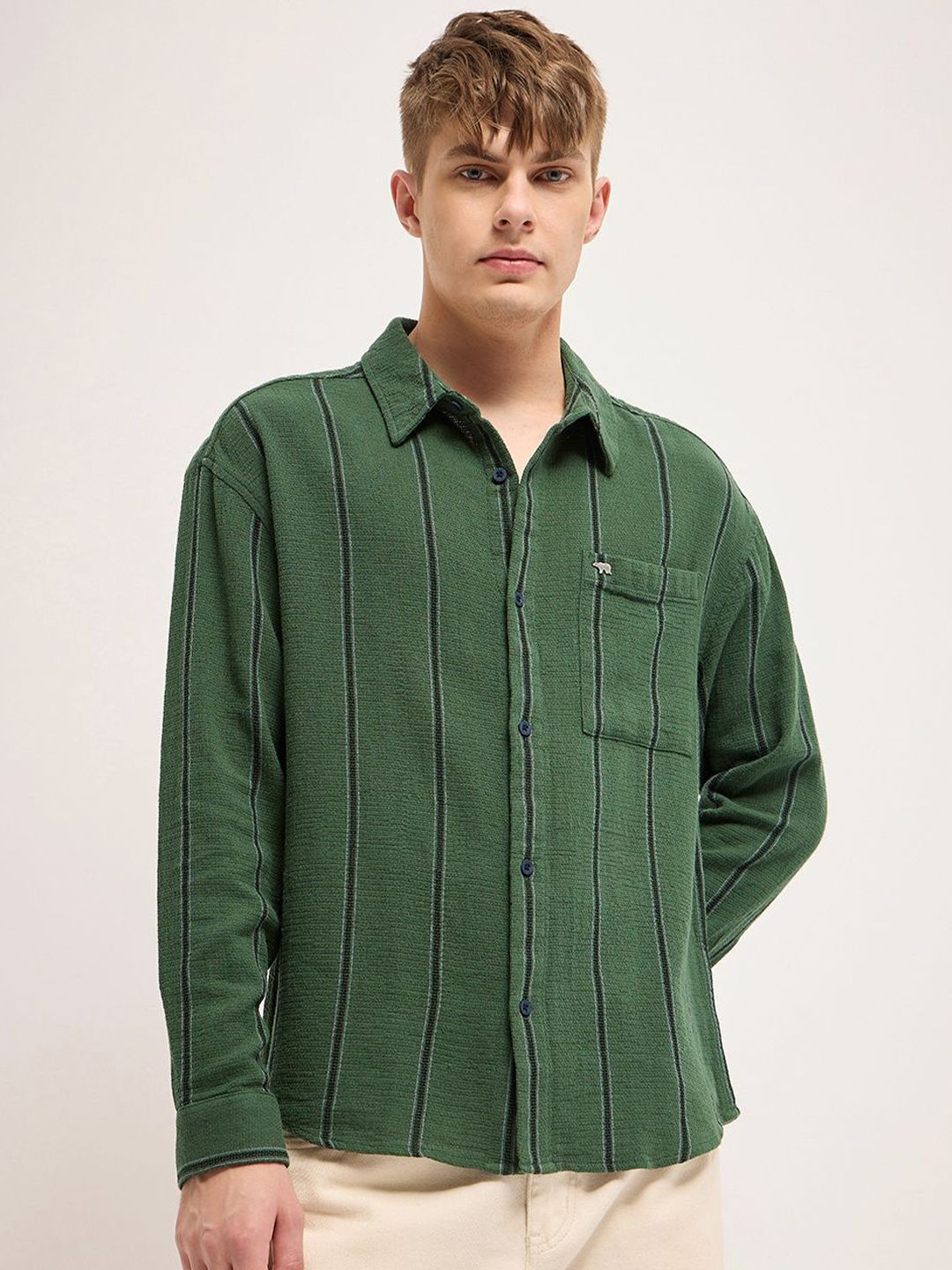 THE BEAR HOUSE Men Spread Collar Vertical Striped Cotton Relaxed Fit Casual Shirt
