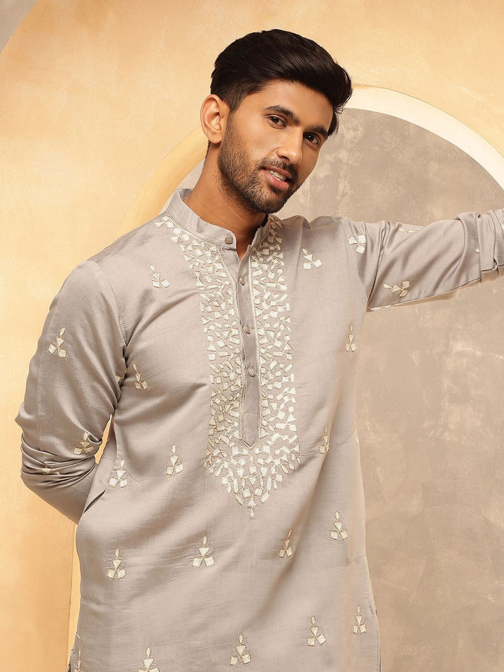 Anouk Geometric Embroidered Band Collar Thread Work Cotton Silk Straight Kurta