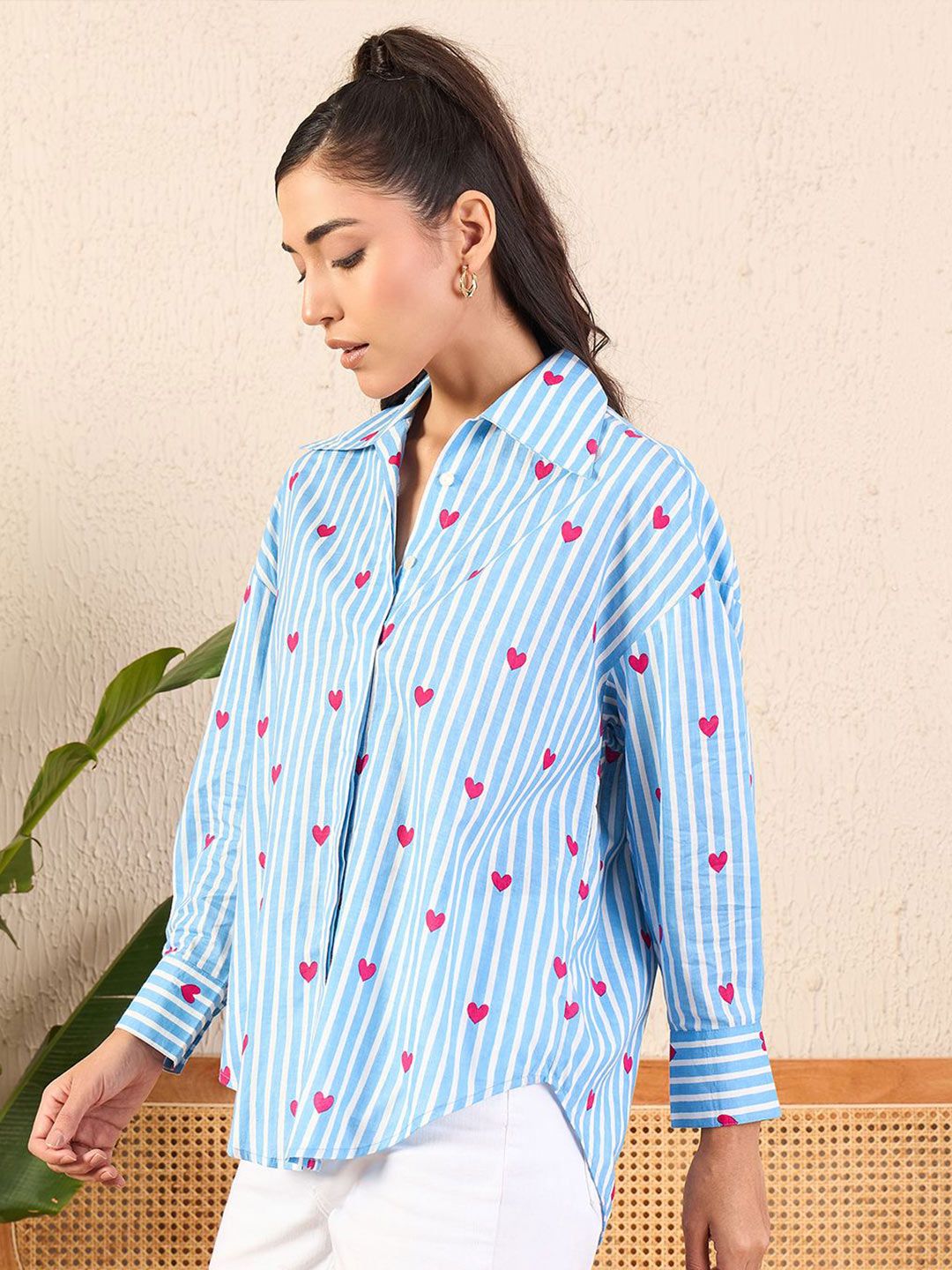 Uptownie dicetak baju kapas asimetri