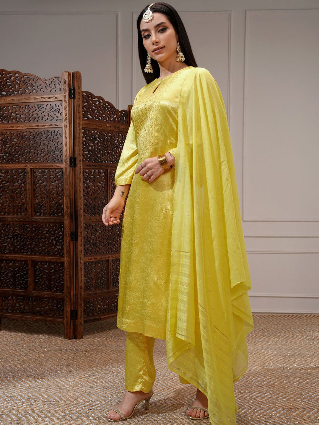 Vishudh Women Lime Embroidered Straight Kurta with Regular Pants and Organza Dupatta