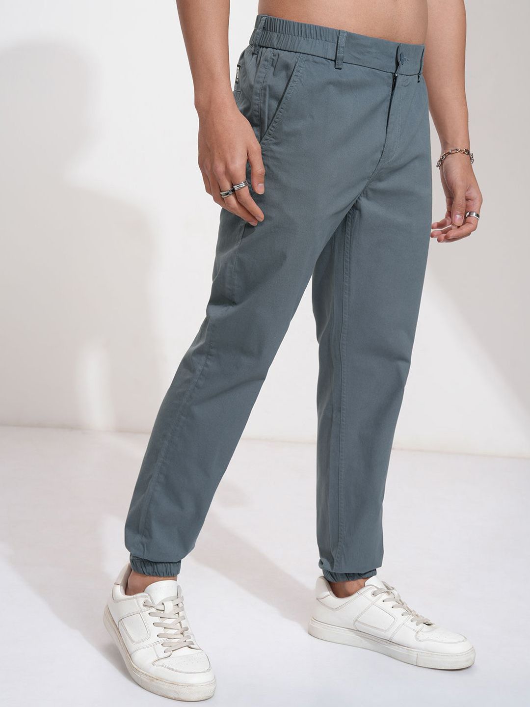 HIGHLANDER Men Slim Jogger Fit Core Trouser
