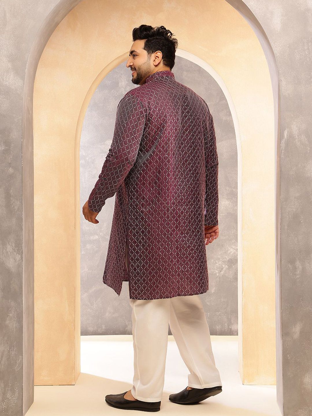SOJANYA PLUS Men Geometric Printed Festive Silk Straight Kurta