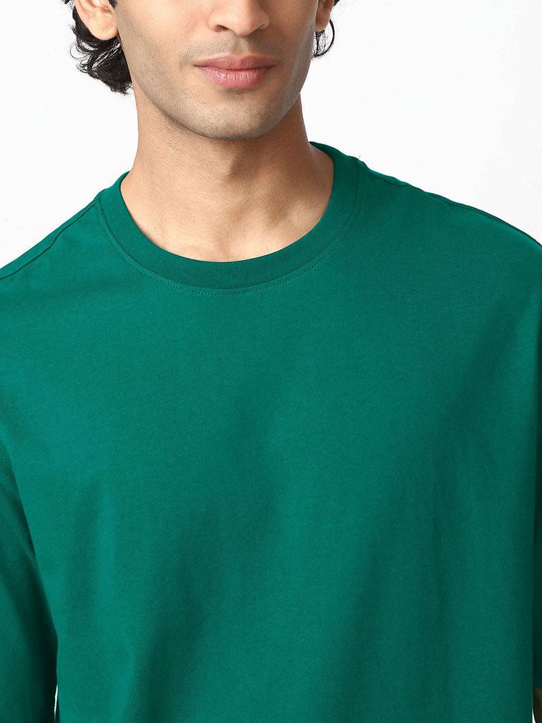 Bewakoof Men Solid Round Neck Cotton Oversized T-shirt