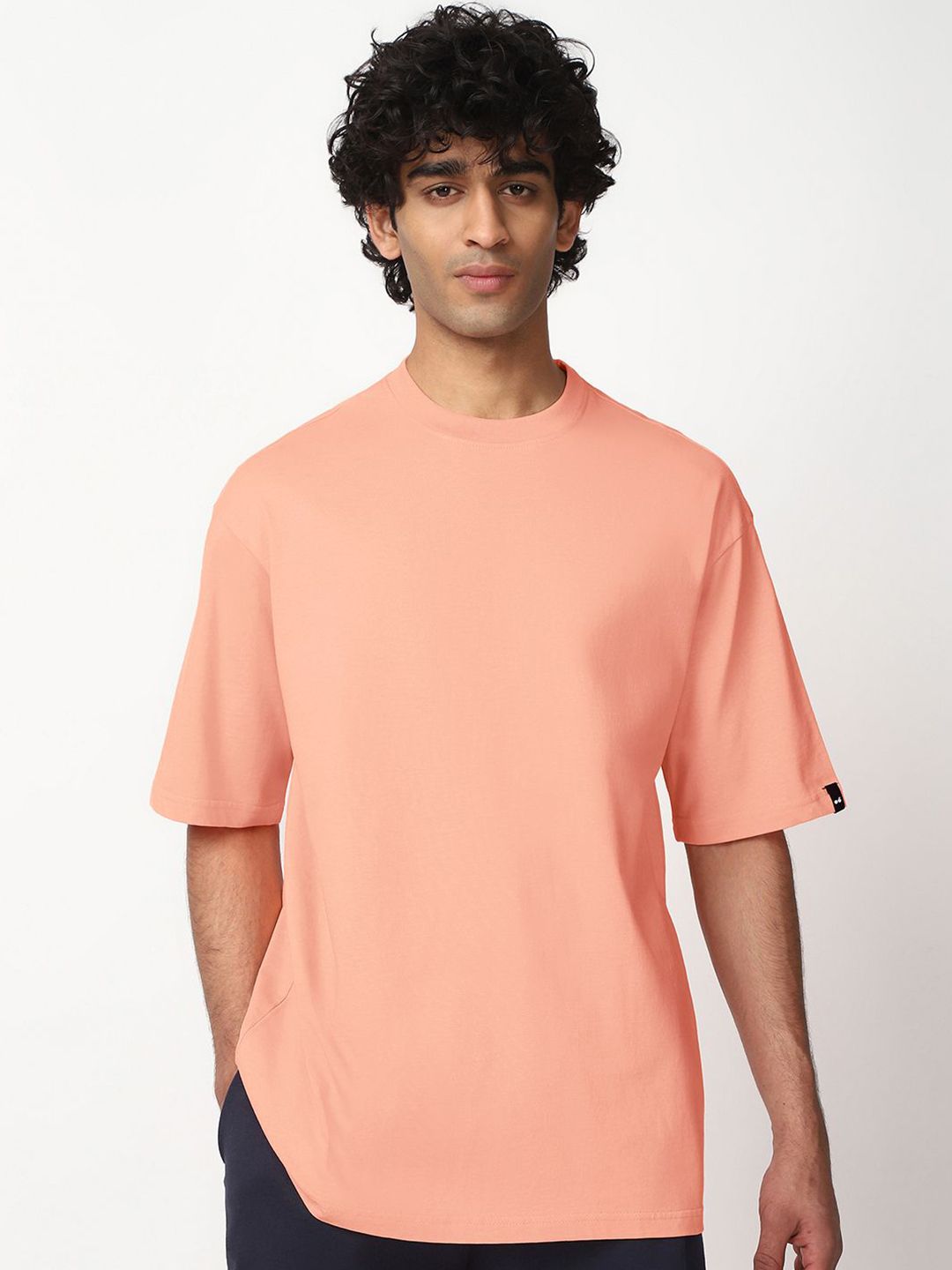 Bewakoof Men Solid Round Neck Cotton Oversized T-shirt