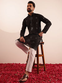 SOJANYA Men Embroidered Mirror Work Kurta